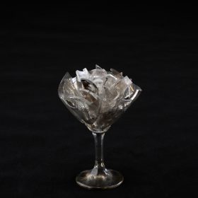 グラスのバラ | Kimio Tsuchiya